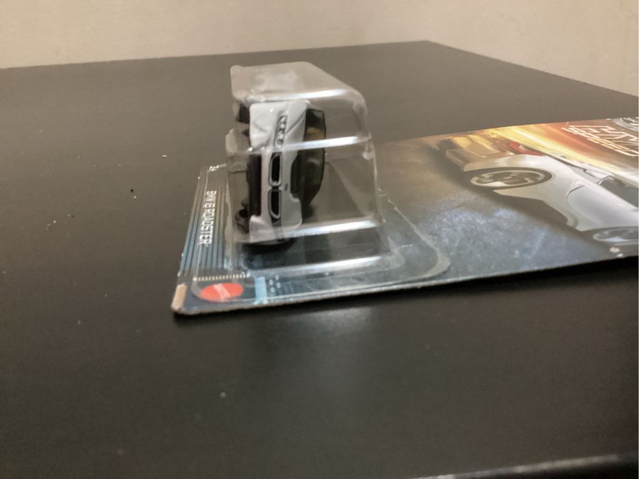 Hotwheels количка BMW i8 ROADSTER (SILVER SERIES)