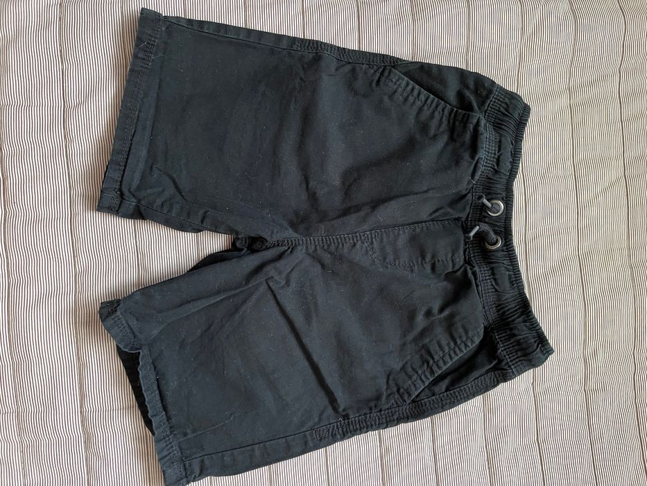 Комплект от риза и 2 чифта къси панталони за 5г.