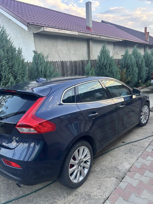 Volvo V40 D4, an fabricație 2015!