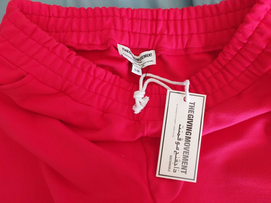 THE GIVING MOVEMENT joggers pantaloni trening NOI