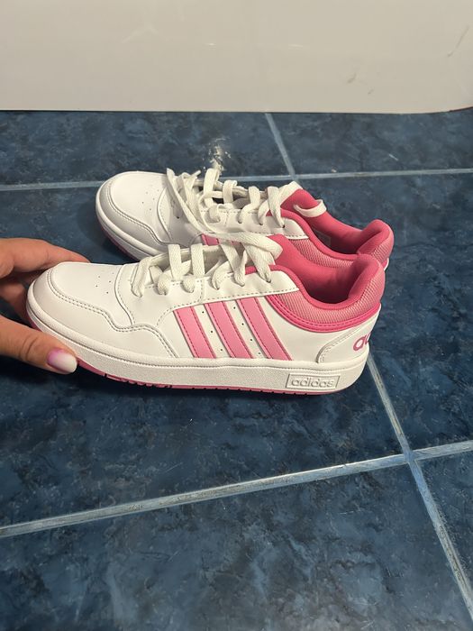 Adidasi fete adidas
