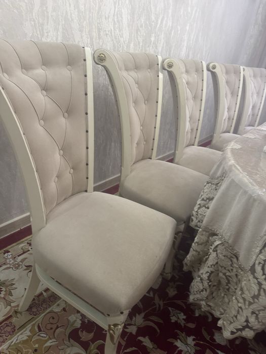 Стуллар сотилади размери уйга катта еки алмаштирамиз нархи тенгига. Го