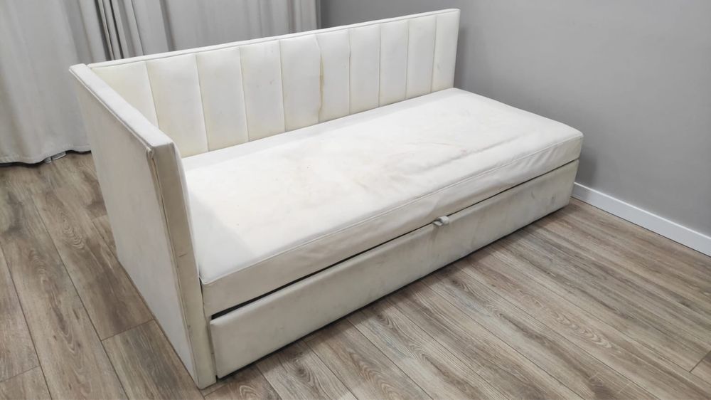 Отдам диван бесплатно, самовывоз.