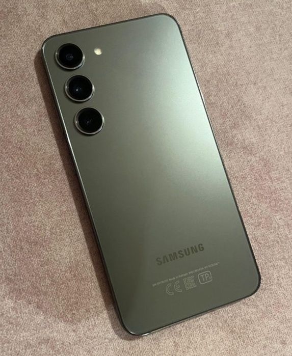 Продам самсунг с23 фе