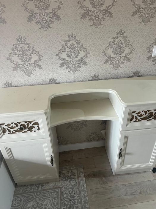 Спальный гарнитур за 270000