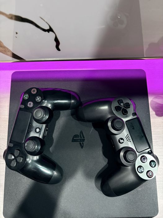 Playstation 4 Slim
