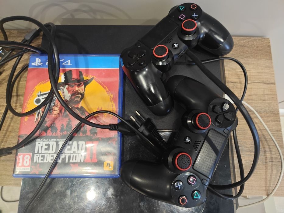 Ps4 - 500 gb два джостика