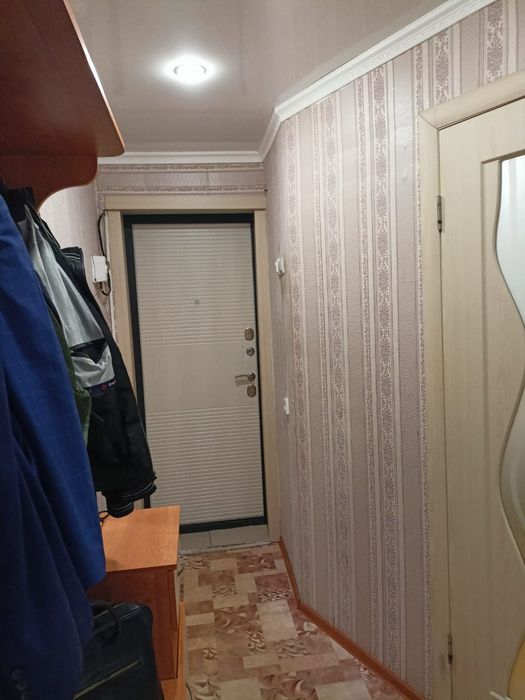 Меняю 2 ком кв на дом