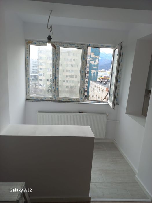 Vând garsoniera renovata strada soarelui