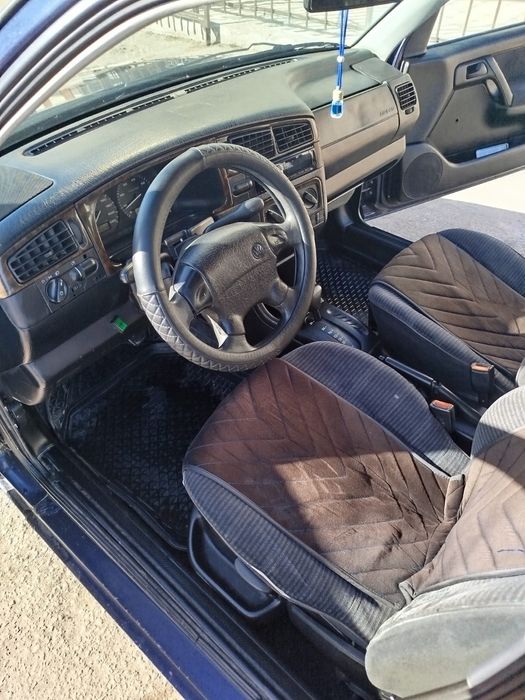 Продам автомобиль Volkswagen Golf-3