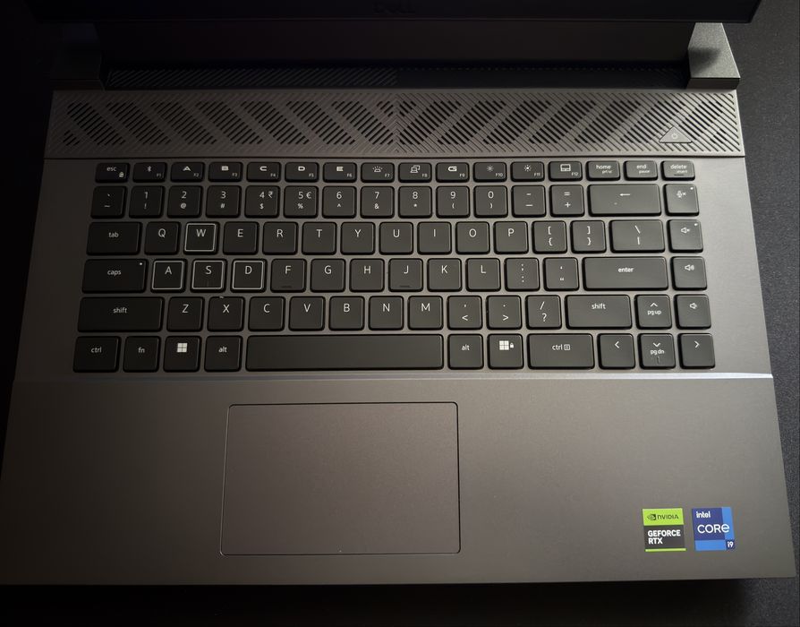 Laptop gaming Dell Intel i9-13900HX Nvidia RTX