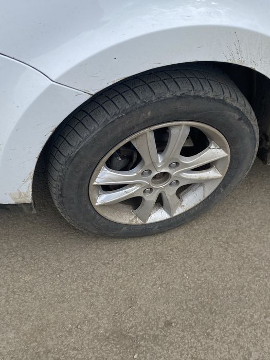 Продам автомобиль чери е5