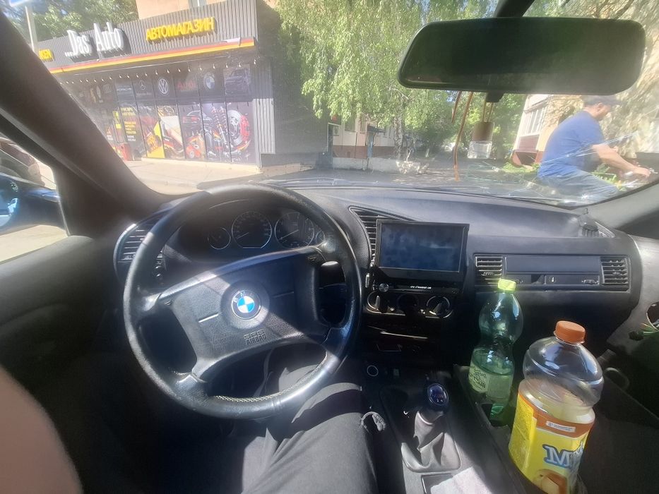 Продам бмв е36 все хоршшо