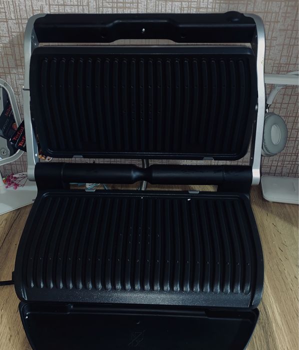 Продаётся электрогриль Tefal OptiGrill+ XL