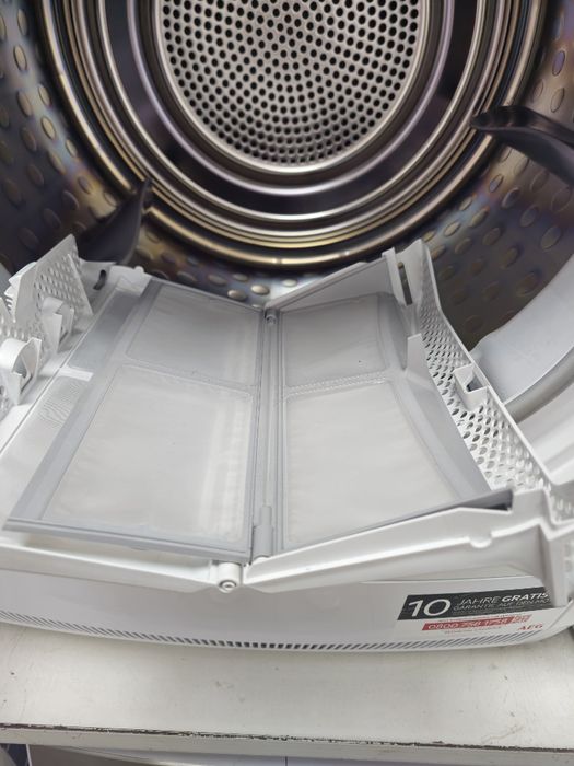 Сушилня с термопомпа AEG серия 8000