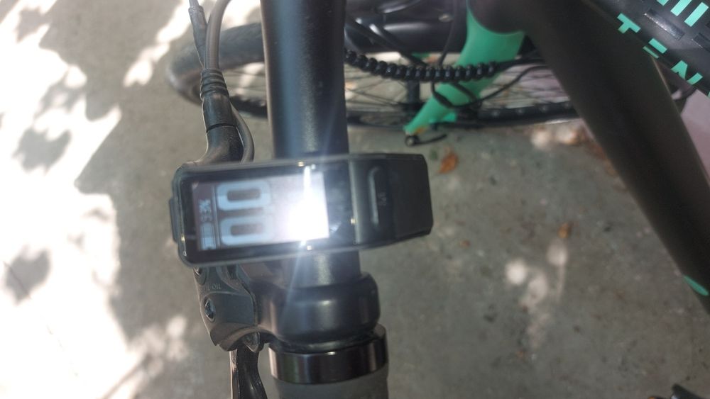 Vând bicicleta electrica 28 inch pe baterie impecabil