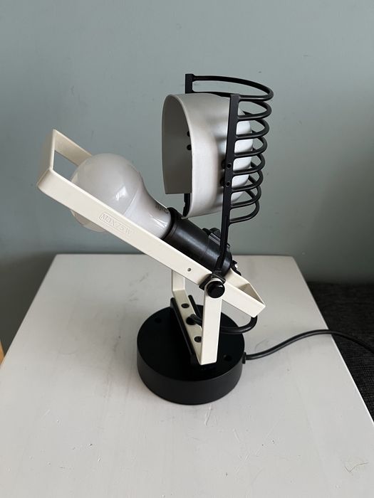 Настолна лампа / Artemide / 70-те