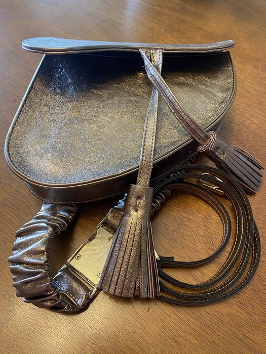 Minigentuta bronz noua cu curea de pus in talie