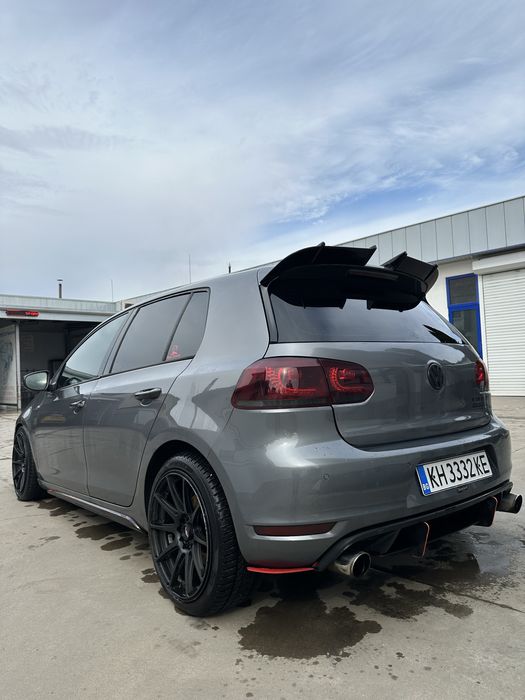 Volkswagen Golf GTI 2.0 TSI DSG