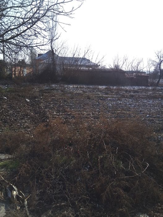 Ховли 16 сотх. 6 та хона.