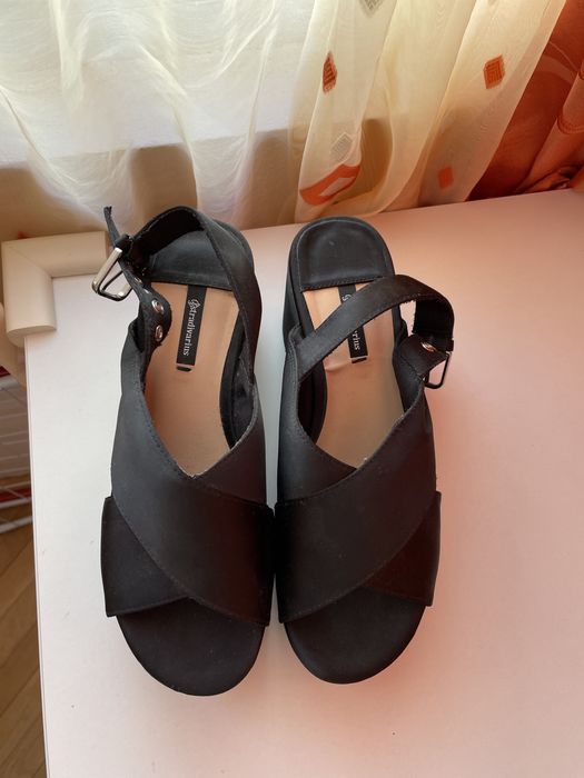 Sandale cu platforma Stradivarius