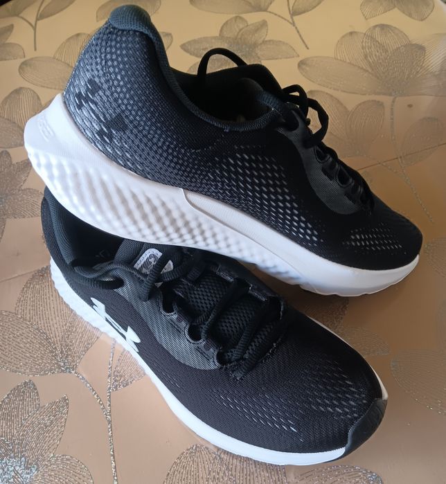 Нови маратонки UNDER  ARMOUR