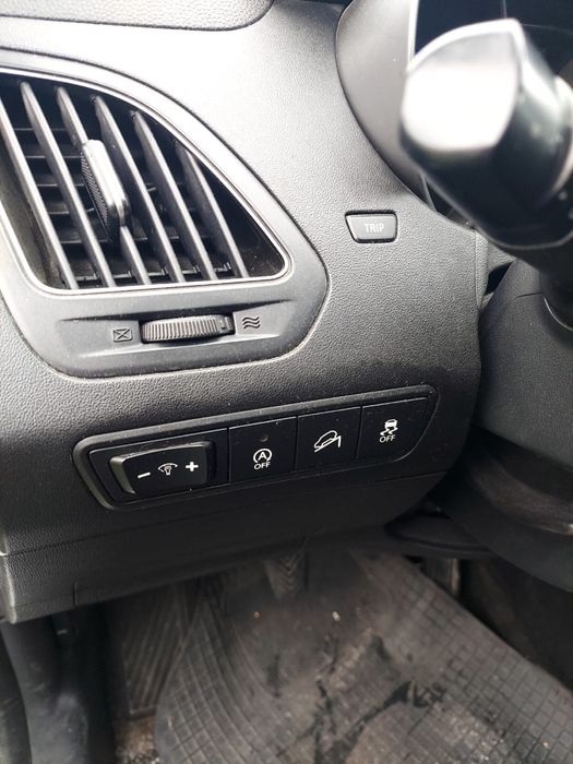 Hyundai ix35-1.7d На Части