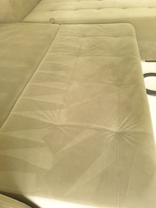 Curățare canapele, saltele, scaune.