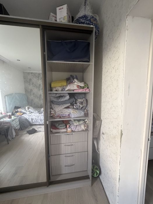 Срочно продам шкаф купе