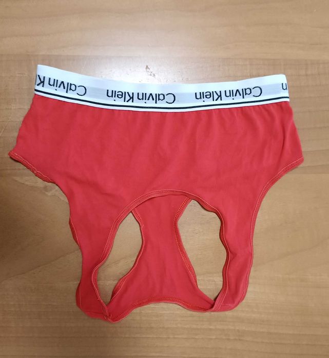 Calvin Klein-Много Запазено