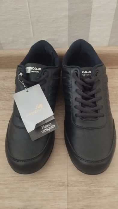 Продам кроссовки мужские