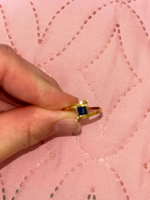 Кольцо с Сапфиром и бриллиантами серебряное