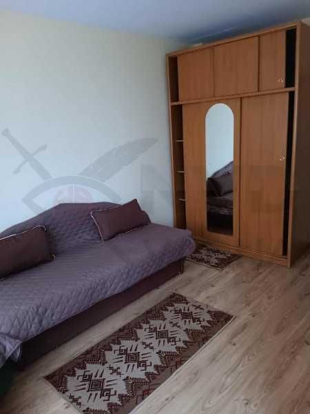 Дава се под наем тристаен апартамент в ХЕИ! 21804092