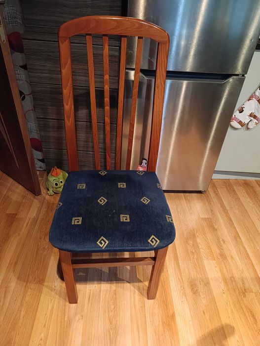 Запазени столове