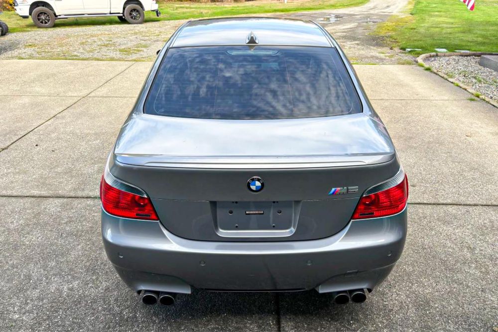 Лип спойлер бмв е60 М5 багажник/ bmw e60 m5