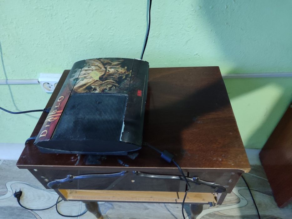 PS3 va PS4 Televizorlari va divanlari komplekt bilan sotilaladi.