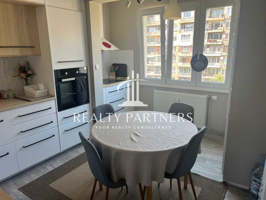 Продава 3-стаен – кв. Изток, гр. Перник