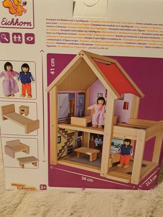 Дървена къща с две кукли Eichhorn