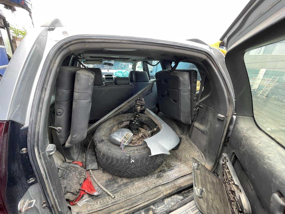 toyota land cruiser j120 3.0 d4d facelift кожа нави на части тойота