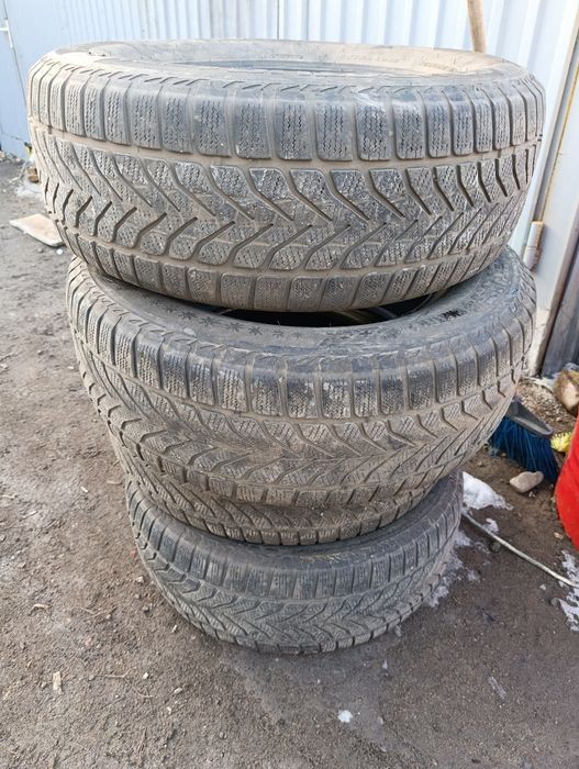 Продам зимнею резину