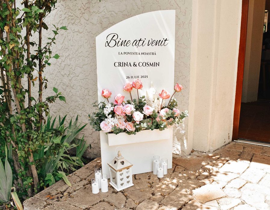 Decor evenimente Aranjamente florale Arcade Coloane Nunta Petreceri