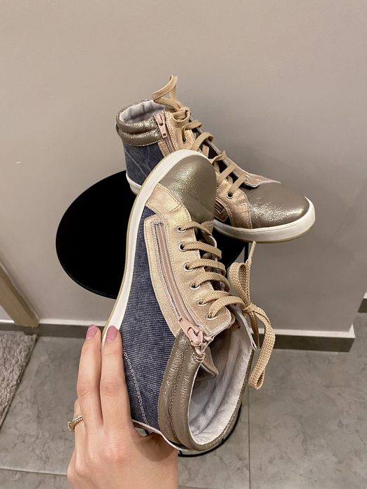 Дамски кецове Колев и Колев