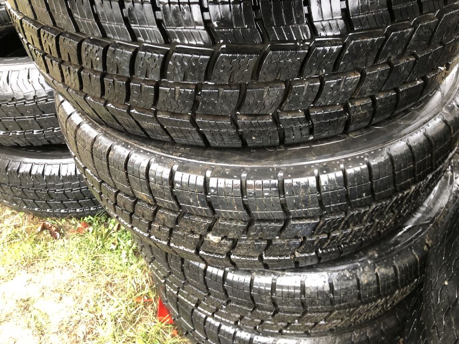 Cauciucuri 195 79 15 C si 225 70 15 C