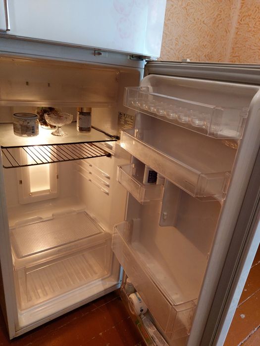 Холодильник LG сатылады