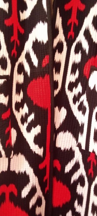 Икат услубидаги замонавий чопон