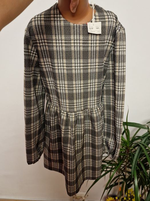 Lot rochițe noi firmate 85 ron merg și xs s