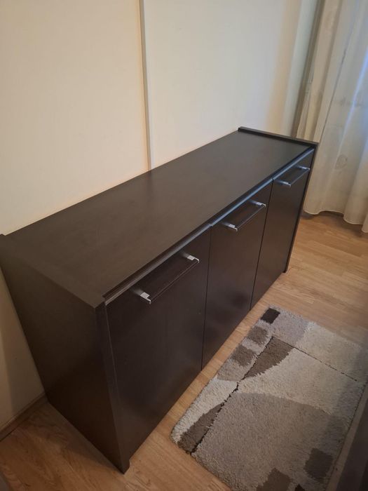 Mobila de dormitor ( dulapuri, pat cu lada si comoda )
