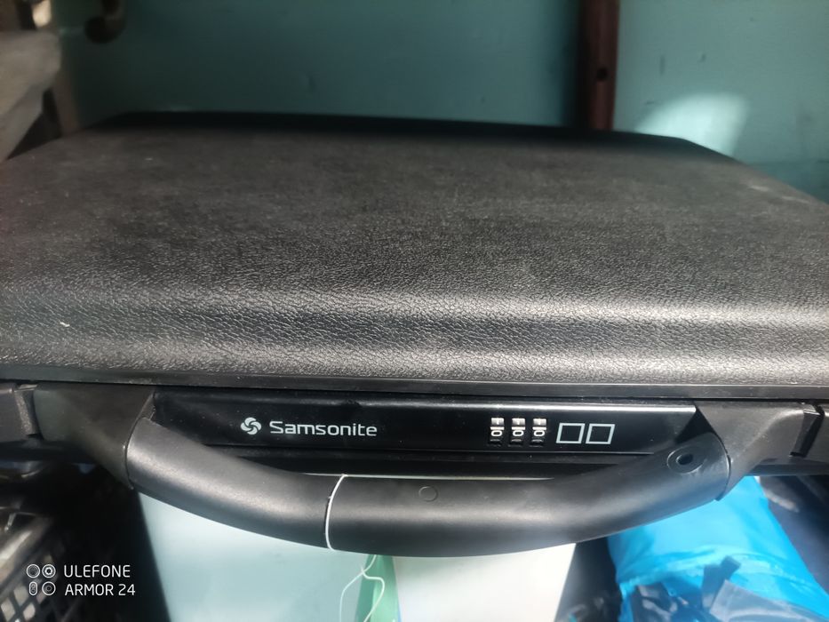 Винтич Твърд Куфар Самсонаит