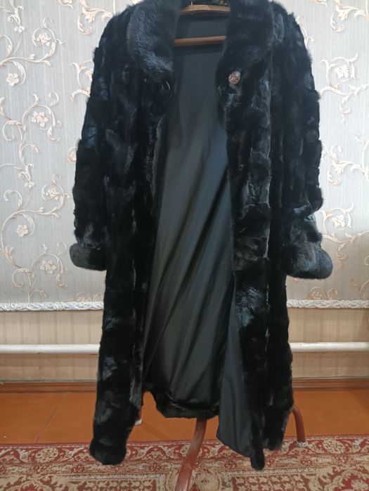 Продаю шубу норковую
