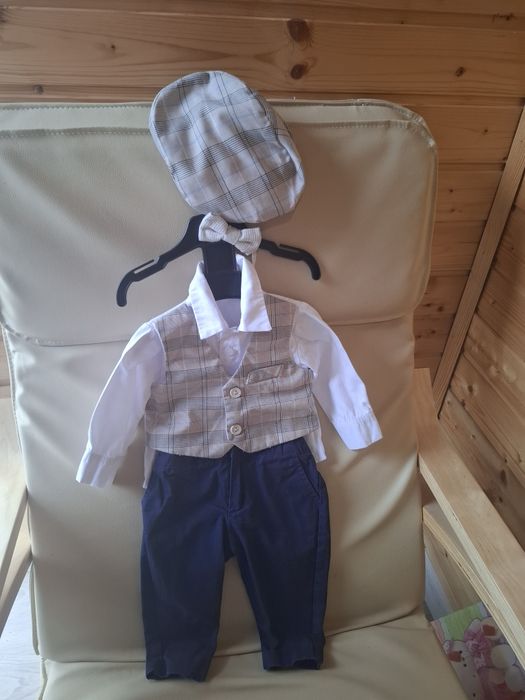 Vând costum botez baietel Maya 3-6luni